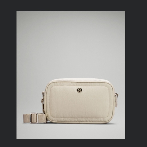 Lululemon Crossbody Camera Bag - Picture 3 of 3